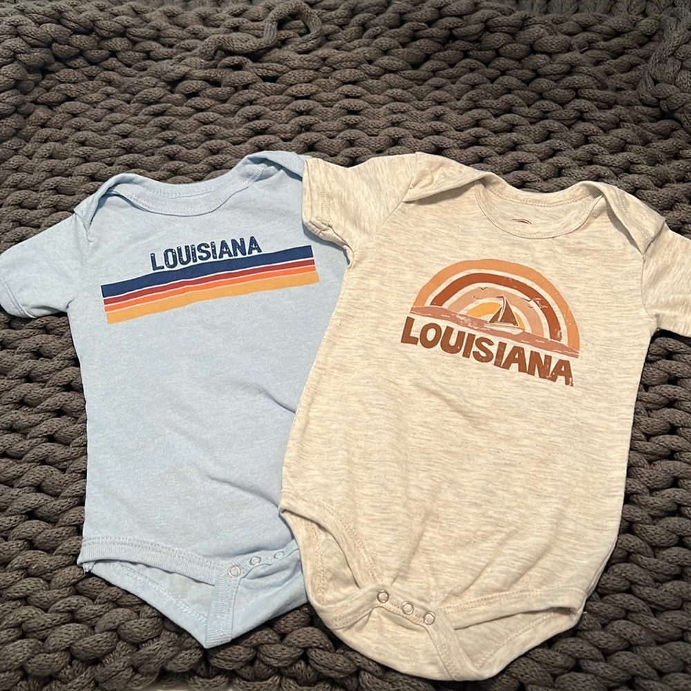 NWOT Home Free Baby Infant Boys Rainbow “Louisiana” Onesie Creeper 18 Mos